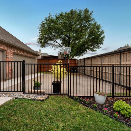 southwest-fence-deck-fence-driveway-gate0001