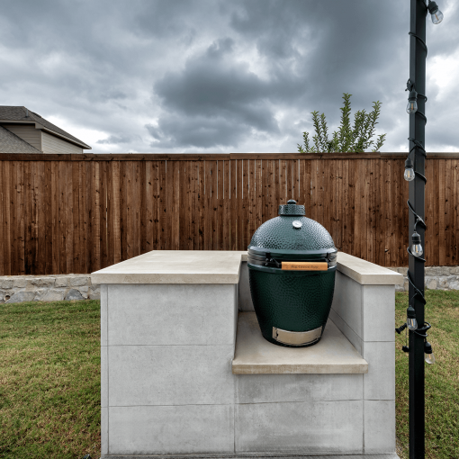 southwest-fence-deck-modern-backyard-0003