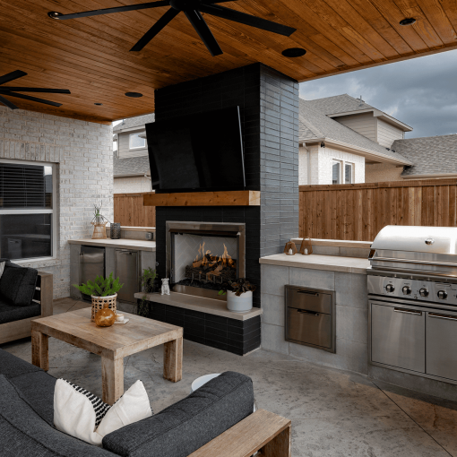 southwest-fence-deck-modern-backyard-0008