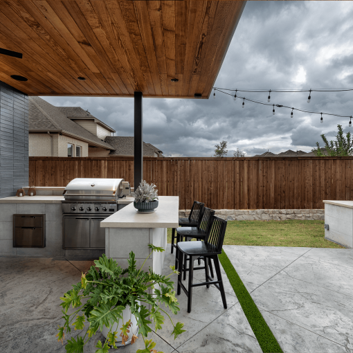 southwest-fence-deck-modern-backyard-0009
