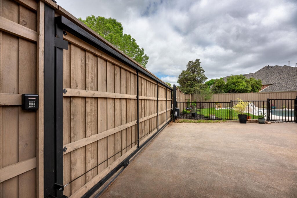 Automatic gate, custom gate and gate installation