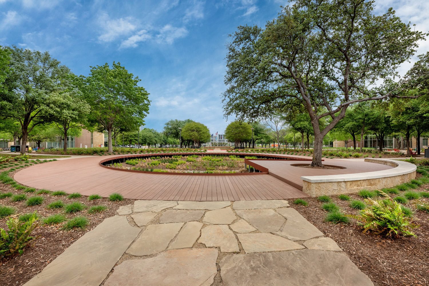 modern privacy fence in DFW built by Southwest Fence & Deck, Inc.