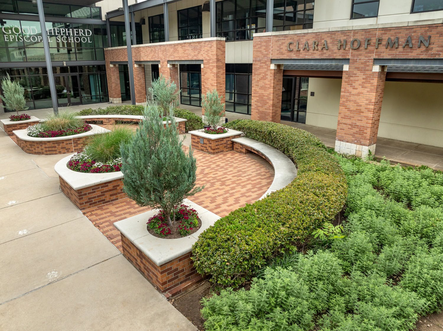 outdoor living area with gabled patio cover